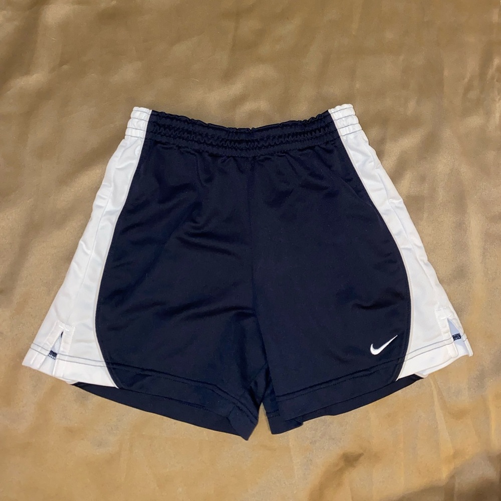 NIKE ATHLETIC SHORTS